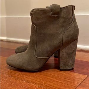 French Connection Grey Suede Boots w/chunky Heel